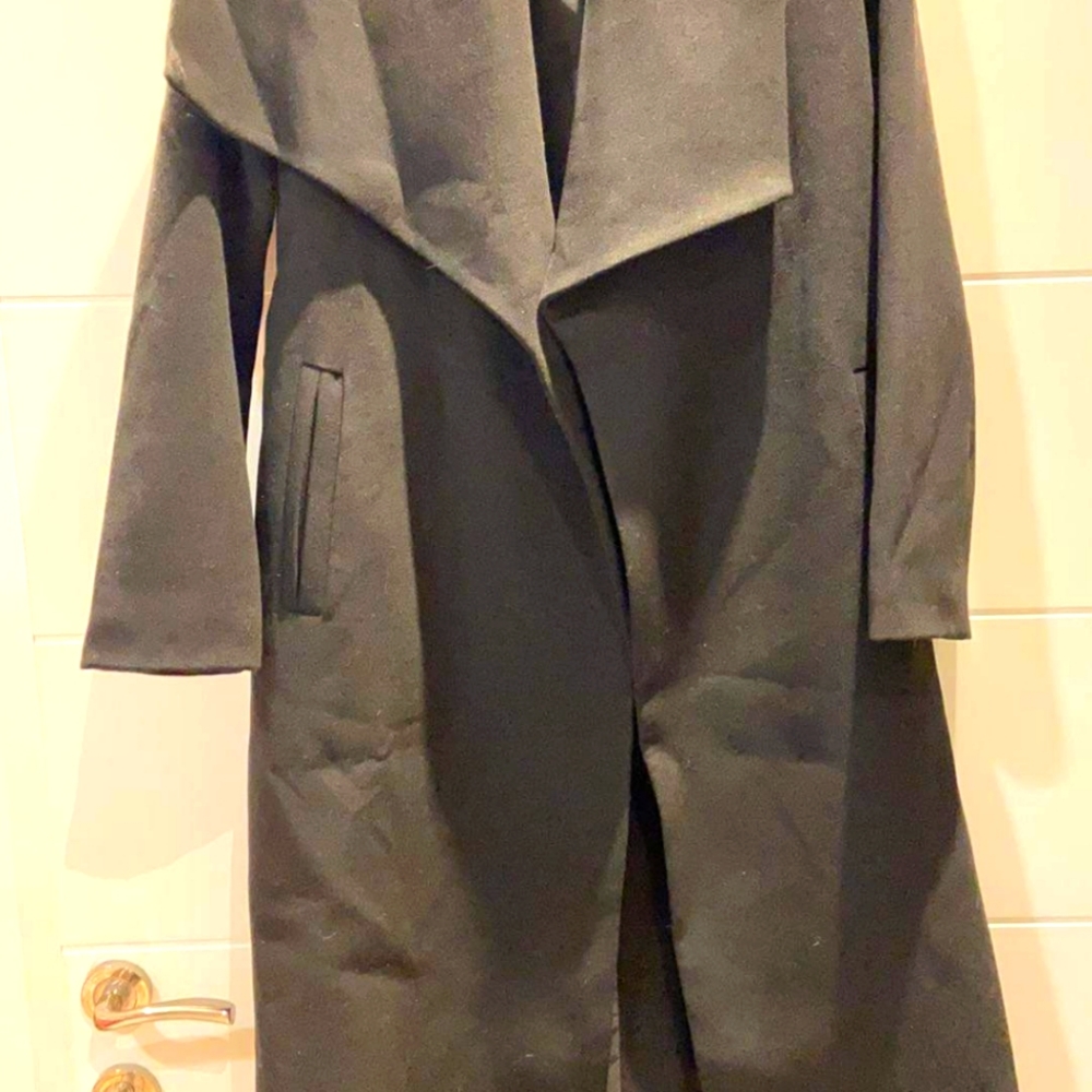 Women Grey coat Size 1=in USA Size 8-10